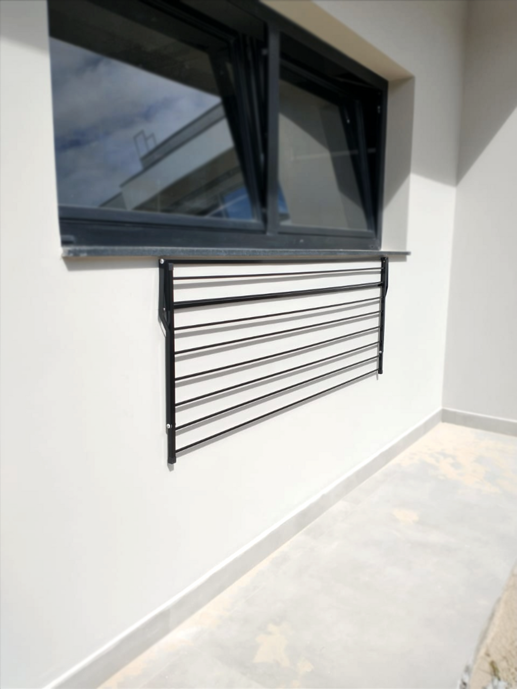 Varal Articulado 8 varetas 1,67x0,60m Preto