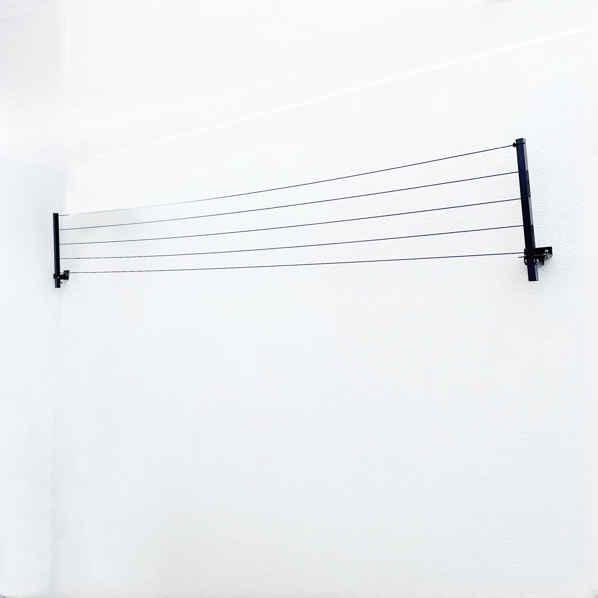 Varal de Muro Articulado Preto