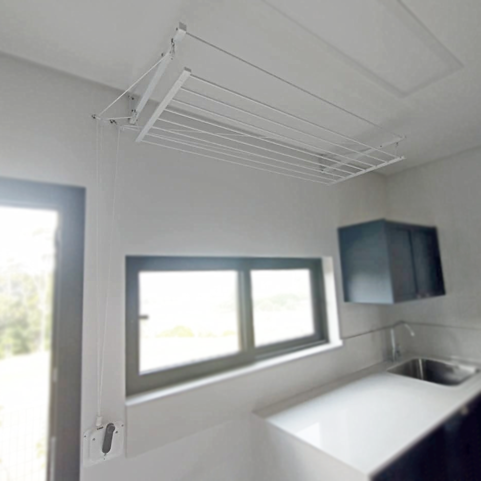 Varal Tradicional de Parede com Manivela