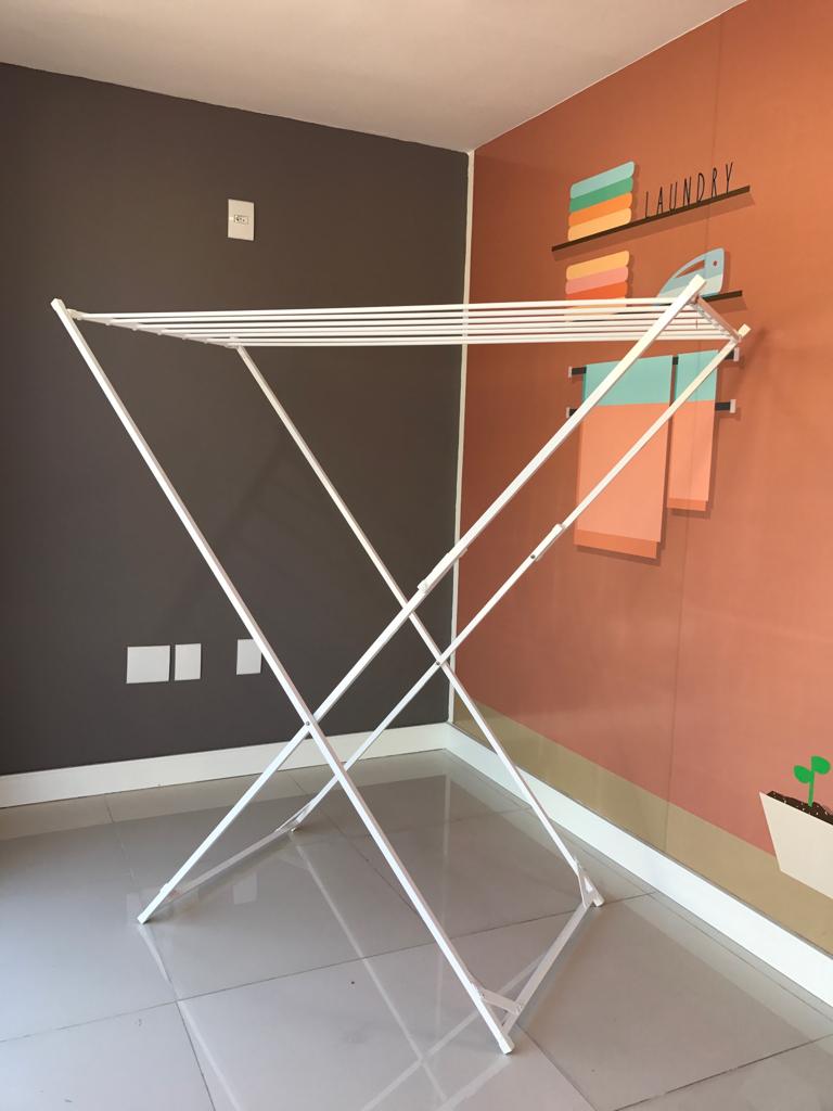 Varal de Chão para Lençol